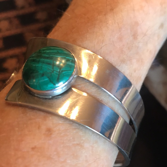 ———SOLD_______VINTAGE STERLING SILVER AND MALACHITE BRACELET WITH MATCHING RING - Picture 10 of 15